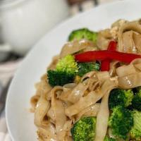 V-N3. Flat Noodle With Light Soy Sauce (Vegan) · Pan fried rice noodles with tofu (can substitute protein) and broccoli in light soy sauce​