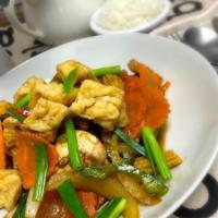 V-E1. Fresh Spice (Vegan) · Stir-fried tofu, bell peppers, sweet onions, Fresh mushroom, carrots and scallions in a tast...